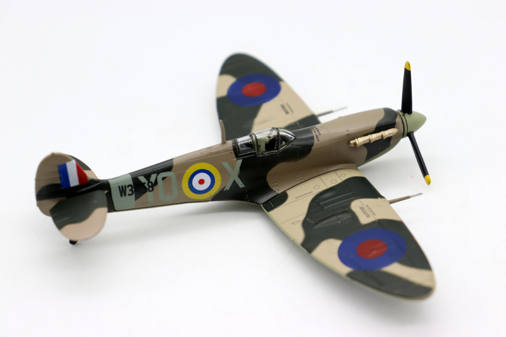 New 1/72 Supermarine Spitfire  - Model Kit Spitfire 评论和价格