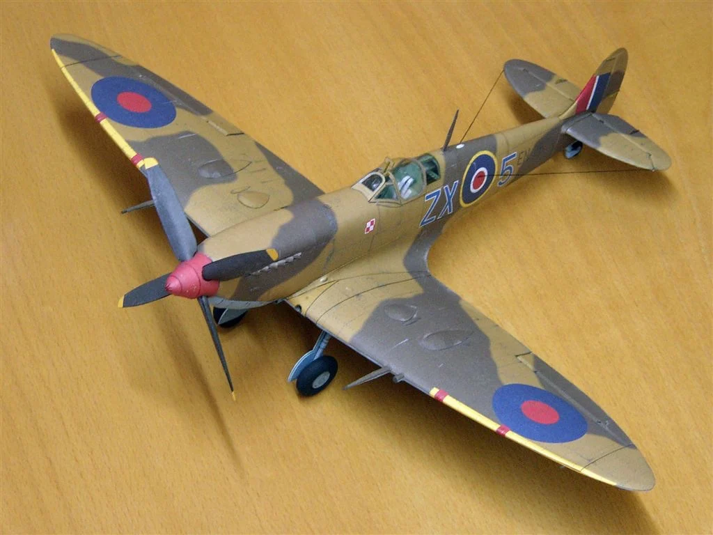 UK 1:33 Scale Supermarine Spit - Model Kit Spitfire 评论和价格