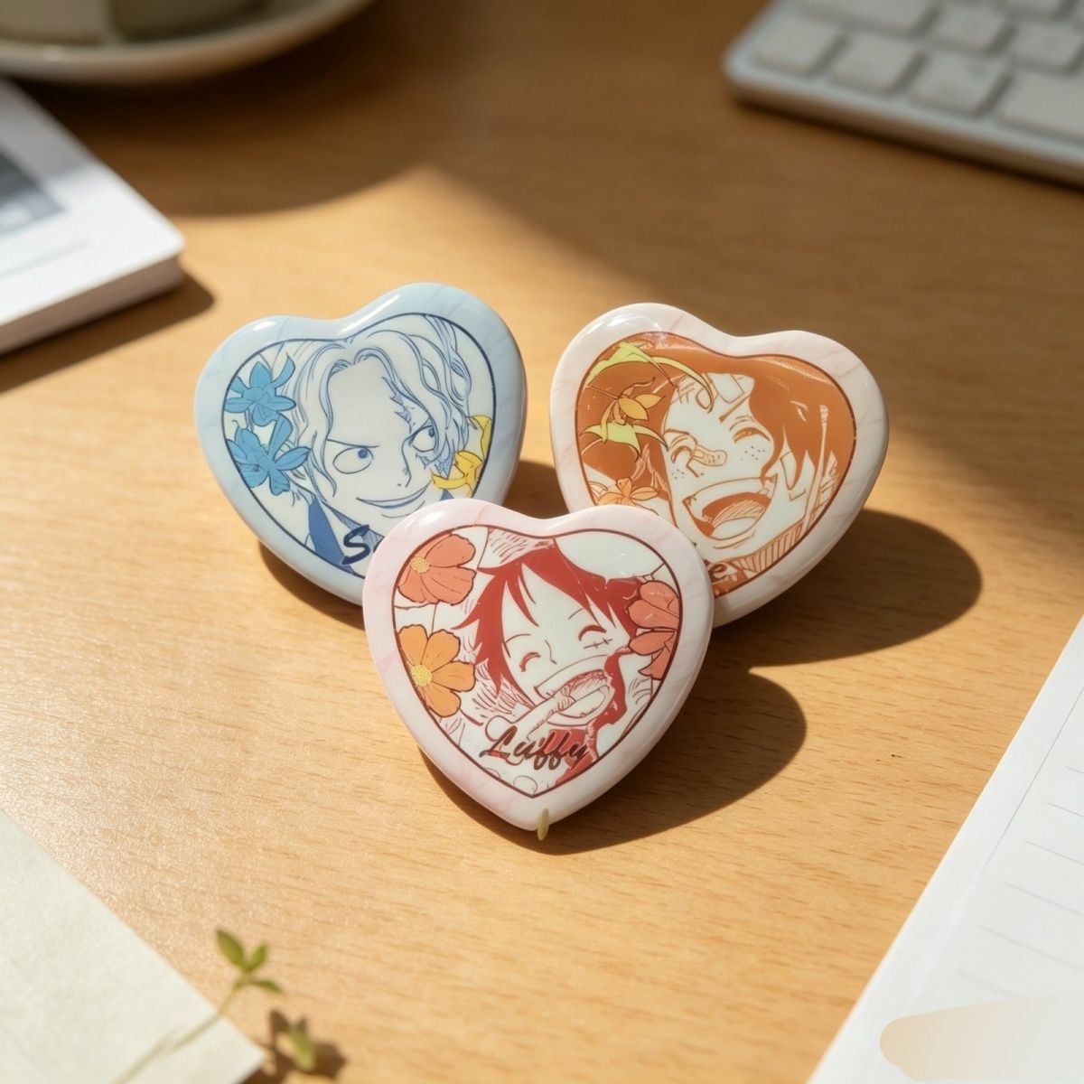 One Piece Luffy Ace Love Badge - Model Kit One Piece 评论和价格