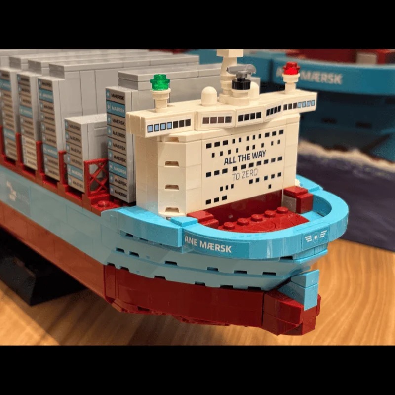New 2026 Dual-Fuel Container V - Model Kit Companies 评论和价格