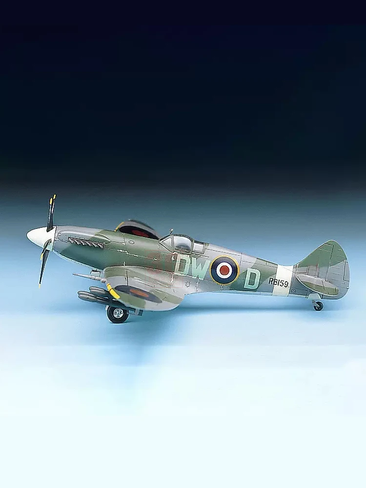Academy assembled airplane mod - Model Kit Spitfire 评论和价格